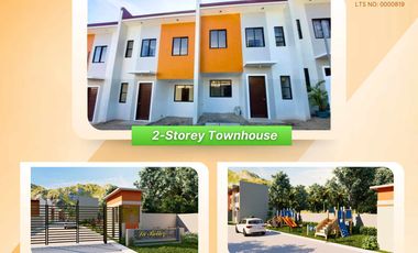 Pre-Selling 3 Bedrooms house with Parking in Compostela Cebu