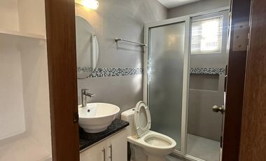 7 Bedroom House for Sale with pool in Pulu Amsic, Angeles City near Clark