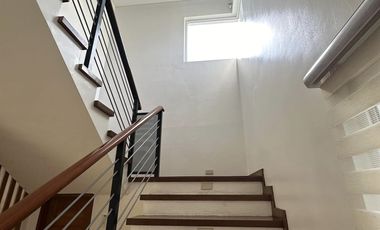 7 Bedroom House for Sale with pool in Pulu Amsic, Angeles City near Clark