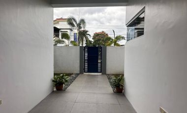 7BR Semi furnished House & Lot w/ Pool for Sale in Angeles City!