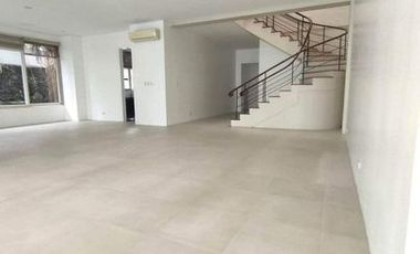 Duplex House for Rent at Dasmariñas Village, Makati City