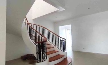 Duplex House for Rent at Dasmariñas Village, Makati City