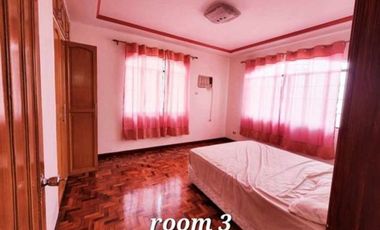 5BR House And Lot in Las Villas de Manila, Laguna