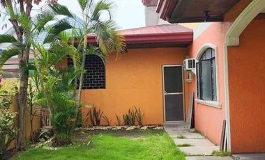5BR House And Lot in Las Villas de Manila, Laguna