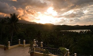 Resort Hotel for Sale in The Manor Puerto Galera Oriental Mindoro RH18295