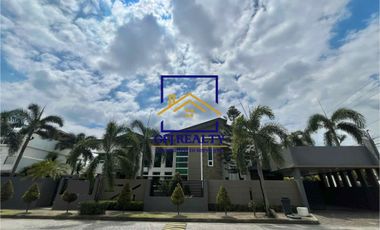 9 Bedrooms Big House for Rent in Angeles City, Pampanga near Clark