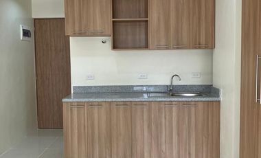 Studio Condo w/ Parking for Sale ,Midpoint Mandaue City w/ rent income