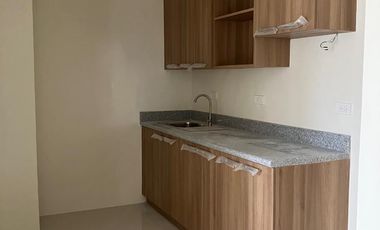 Studio Condo w/ Parking for Sale ,Midpoint Mandaue City w/ rent income
