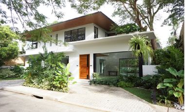 6 Bedrooms House for Sale in Ayala Alabang, Muntinlupa