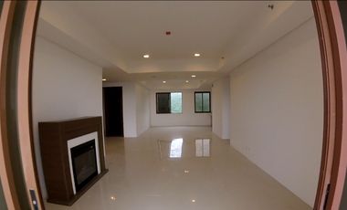 3 Bedroom condominium Unit for Sale in Woodridge Place Tagaytay.