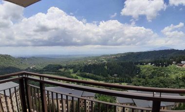 3 Bedroom condominium Unit for Sale in Woodridge Place Tagaytay.
