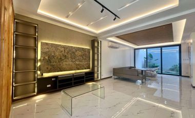3 Storey House Multinational Village