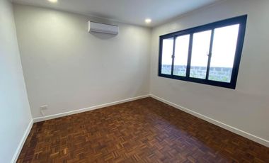 PN55585 House Rent BGC Taguig!