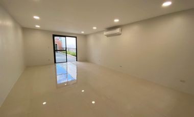 PN55585 House Rent BGC Taguig!