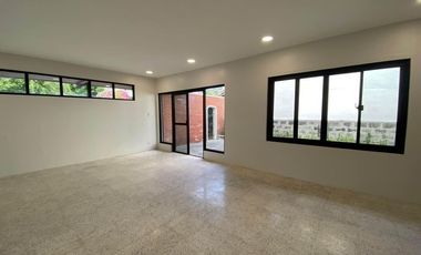 PN55585 House Rent BGC Taguig!