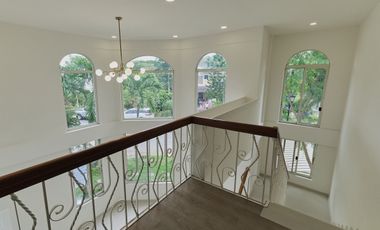 Beautiful House Stonecrest Subdivision