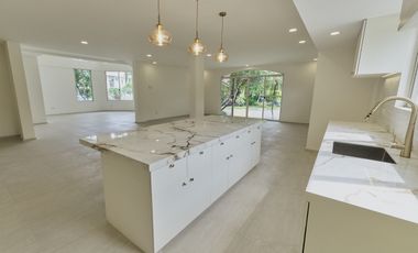 Beautiful House Stonecrest Subdivision