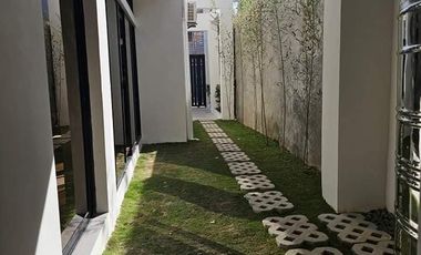 PROPERTY # 11221 RFO & FOR SALE: 2-Unit, 3-Storey Single Attached in Mabolo Cebu