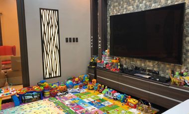 For Sale: 5 Bedrooms House and lot at San Miguel Village, Makati City