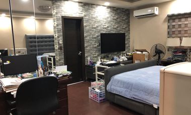 For Sale: 5 Bedrooms House and lot at San Miguel Village, Makati City