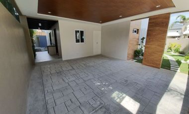 Pre owned House and Lot with Pool for Sale in Pulu Amsic, Angeles, Pampanga