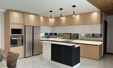 5-Bedroom House With Roof Deck and Swimming Pool In Vista Grande, Cebu
