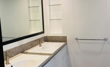 5 Bedrooms House for Rent in Dasmarinas Village, Makati City