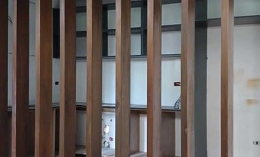 Modern design House and lot i n Tisa Cebu City