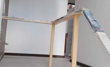 Modern design House and lot i n Tisa Cebu City