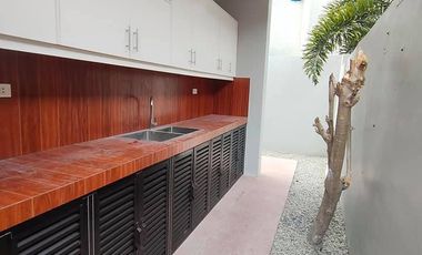 4 BEDROOM HOUSE FOR RENT IN PULU AMSIC SUBD. ANGELES CITY NEAR CLARK
