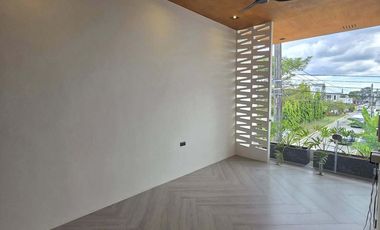 BRAND NEW MODERN FILIPINO INSPIRED SMART HOME FOR SALE NEAR CLARK