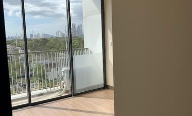 St. Moritz Private Estate Condo for Rent Lease Mckinley West, Fort Bonifacio BGC