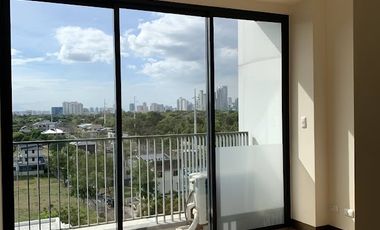 St. Moritz Private Estate Condo for Rent Lease Mckinley West, Fort Bonifacio BGC