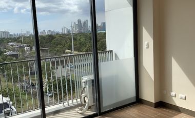 St. Moritz Private Estate Condo for Rent Lease Mckinley West, Fort Bonifacio BGC