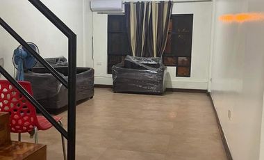 PN51969 Townhouse for Rent in Makati!