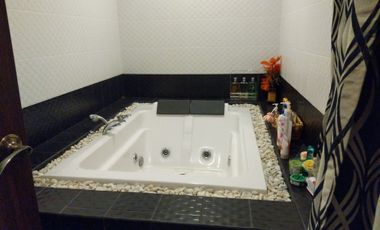 Semi Mansion House in Angeles near Clark for Lease