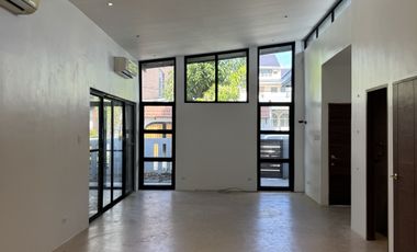 4BR Bungalow House in Merville Park Subd. Parañaque