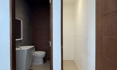 4BR Bungalow House in Merville Park Subd. Parañaque