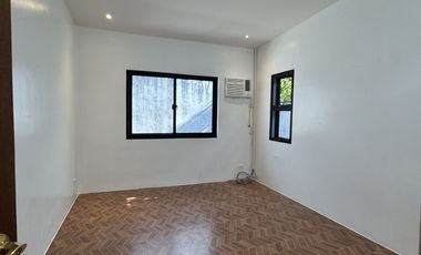 4BR Bungalow House in Merville Park Subd. Parañaque