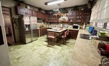 3BR House & Lot For sale in Brgy. Addition Hills Mandaluyong City