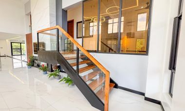 HOUSE FOR SALE: 3-Storey 6 Bedroom 1,100sqm with Private Swimming Pool in Silang, Cavite - Ayala Westgrove Heights