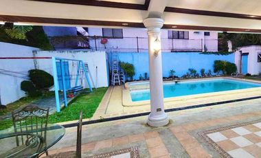 5 Bedroom House for Sale in Multinational Village Parañaque