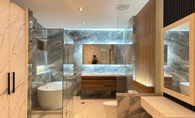 House For Sale with Roof Deck and Swimming Pool in Vista Grande, Talisay, Cebu