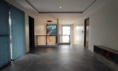 Modern and Solar Powered Semi Furnished Home near Clark!