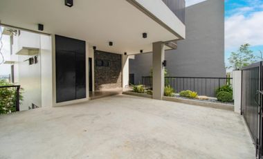 Overlooking 5 Bedrooms Single Detached House for sale near CCLEX Cebu City