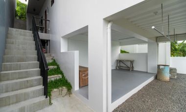 Overlooking 5 Bedrooms Single Detached House for sale near CCLEX Cebu City