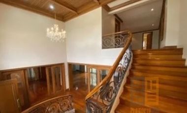 5 BR in a 2-Storey House for Rent at Green Meadows Subdivision, Quezon City