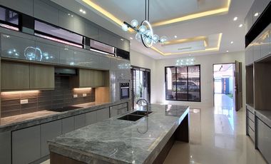MODERN BUNGALOW WITH POOL NEAR KOREAN TOWN FOR LEASE