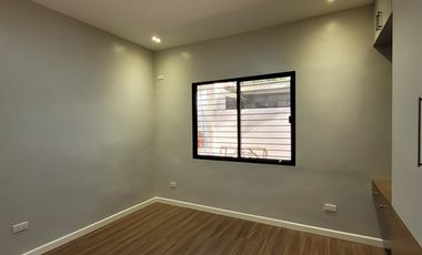 MODERN BUNGALOW WITH POOL NEAR KOREAN TOWN FOR LEASE