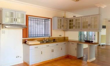 Spacious House with 3-Bedrooms and Semi Furnished in Banilad, Mandaue City